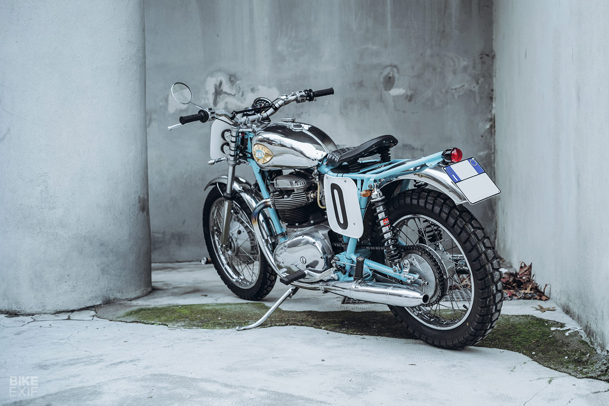 BSA Thunderbolt restomod by Soiatti Moto Classiche