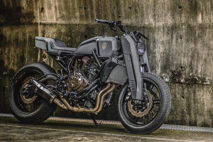 Onyx Blade: A Custom Yamaha MT-07 By Rough Crafts